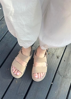 W Goldenstar Glide sandal Sand UGG